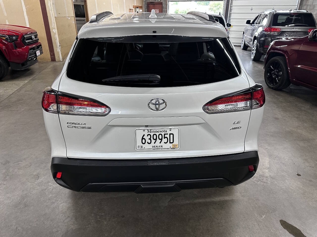 Used 2023 Toyota Corolla Cross LE w/ Moonroof Package AWD/4WD image 5