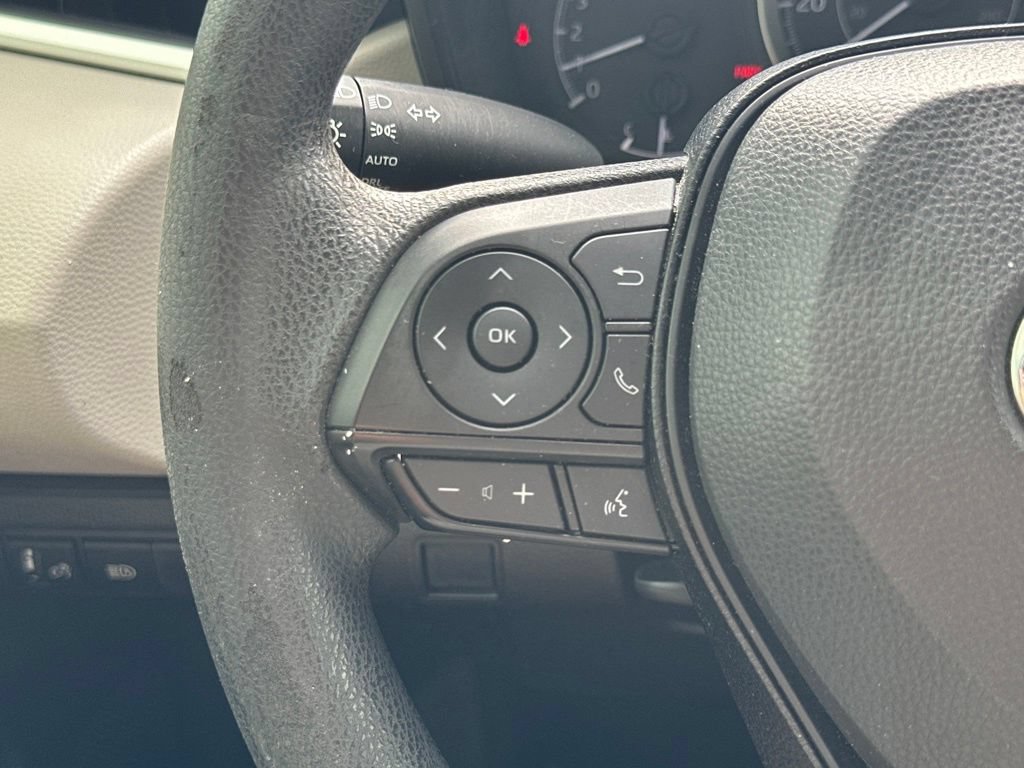 Used 2020 Toyota Corolla LE FWD image 20
