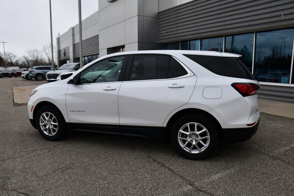 Used 2022 Chevrolet Equinox LT AWD/4WD image 3