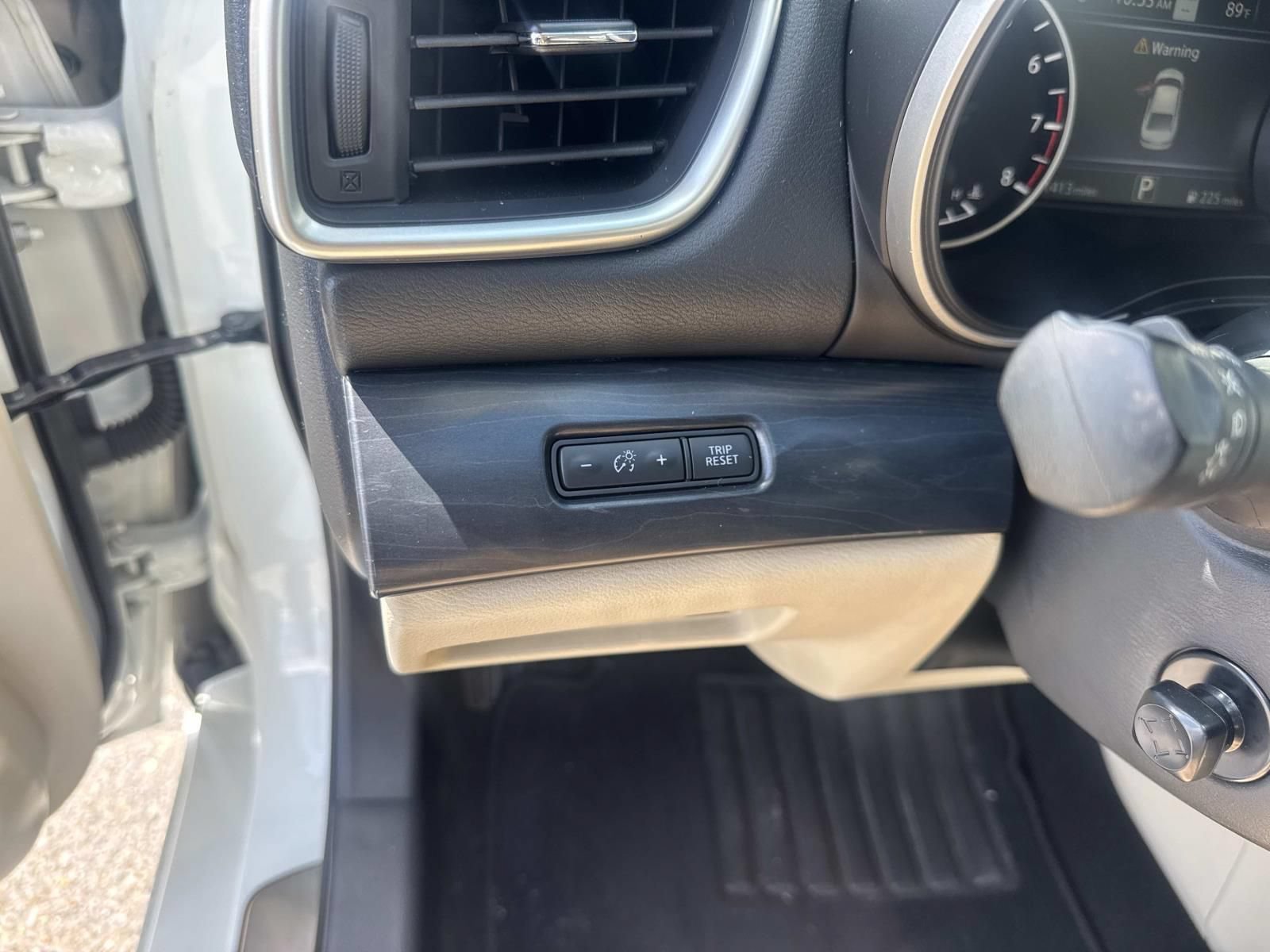 Used 2023 Nissan Maxima Platinum w/ Sport Mat Group FWD image 22