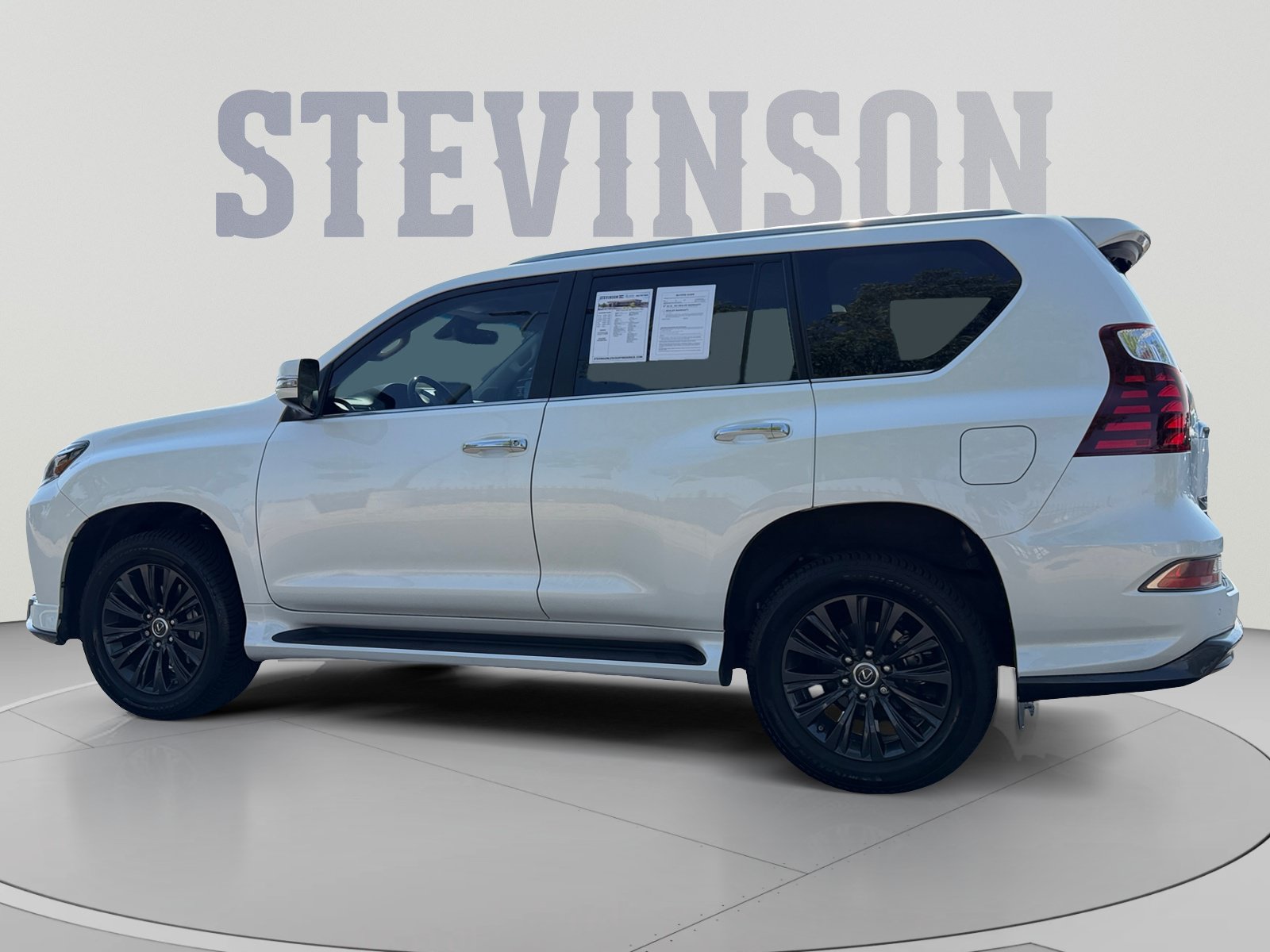 Used 2022 Lexus GX 460 Premium w/ Accessory Package AWD/4WD image 2