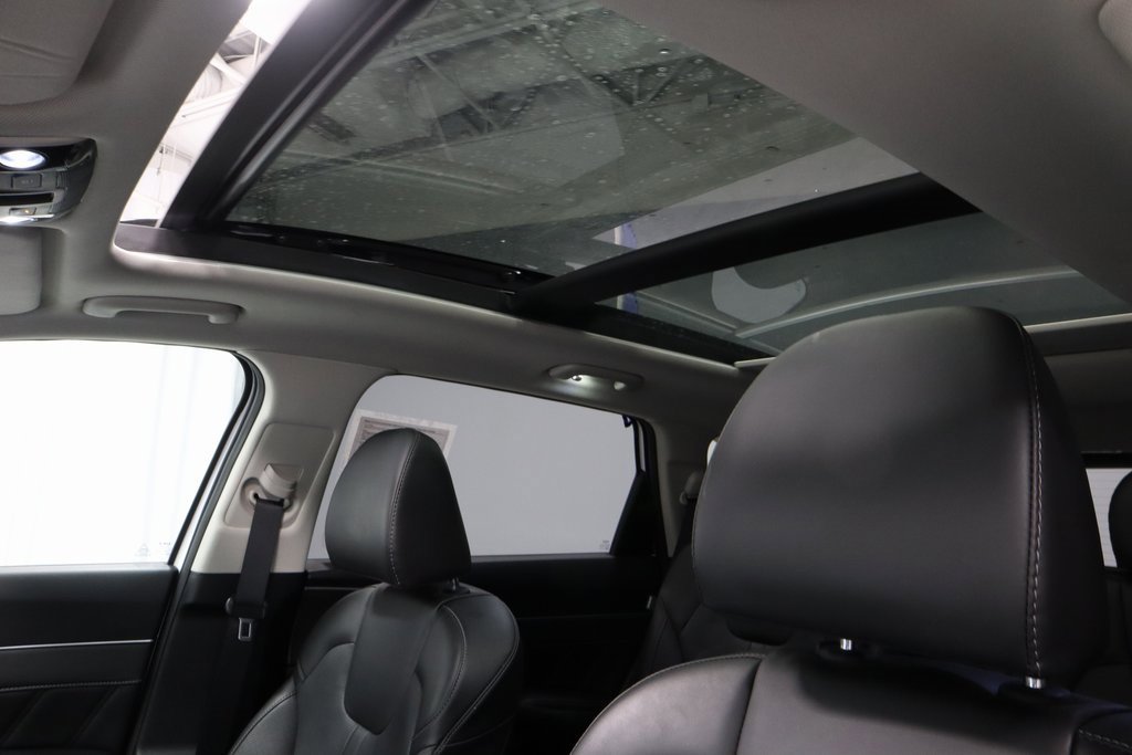Used 2025 Kia Sorento SX image 33