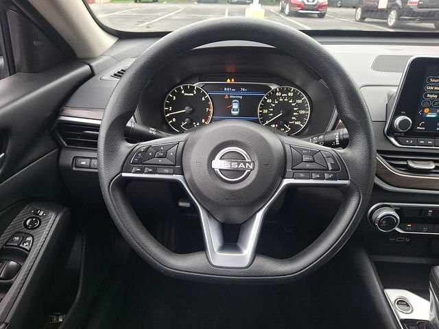 Used 2025 Nissan Altima 2.5 SV AWD/4WD image 19