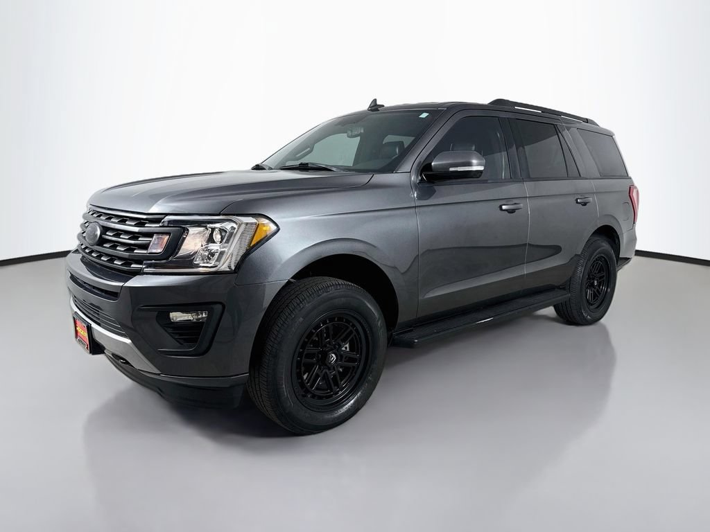 Used 2018 Ford Expedition XLT w/ Equipment Group 202A AWD/4WD image 3