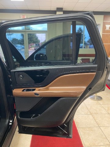 Used 2020 Lincoln Aviator Reserve w/ Elements Package Plus image 15