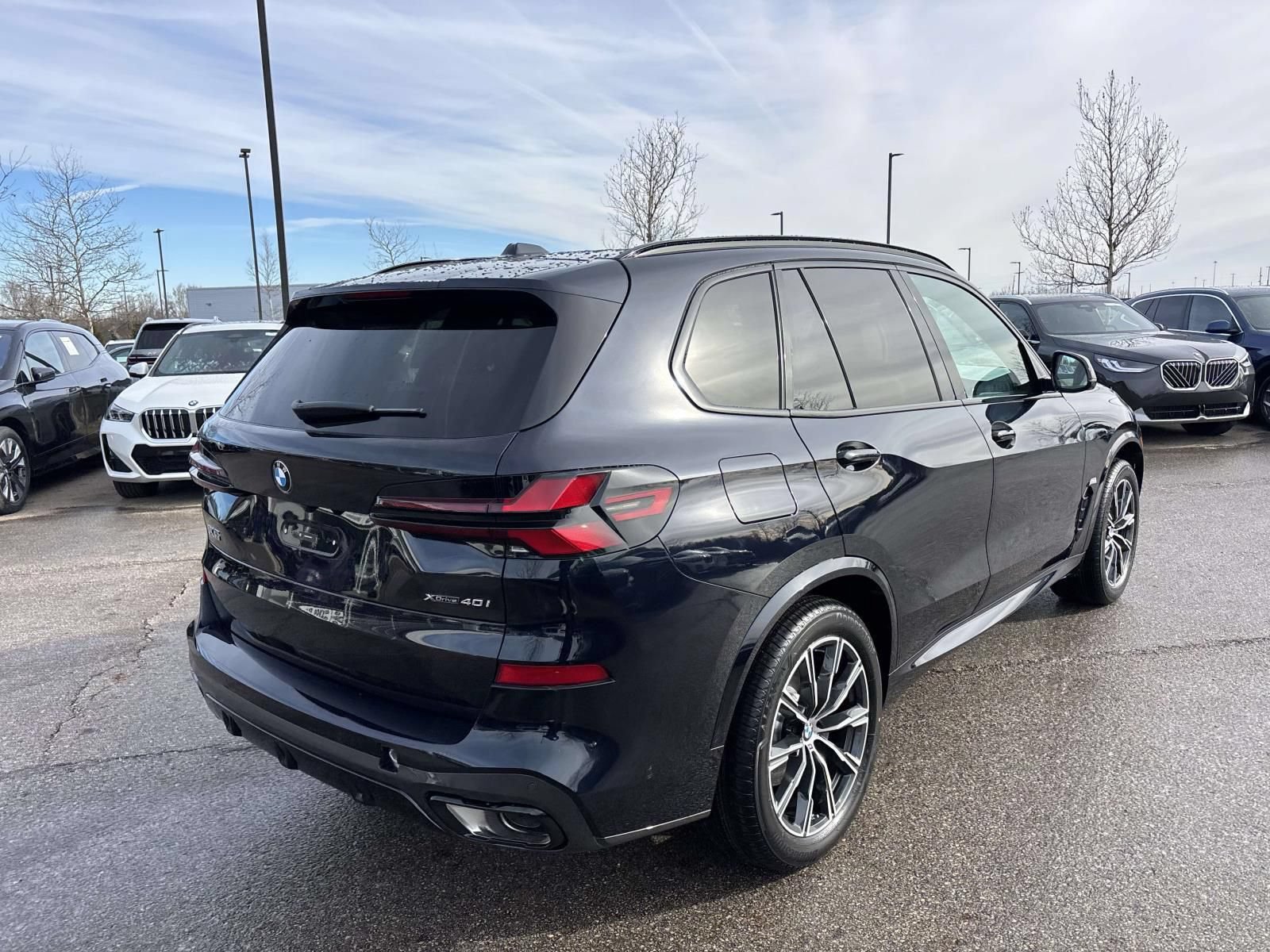 New 2026 BMW X5 xDrive40i w/ M Sport Package AWD/4WD image 7