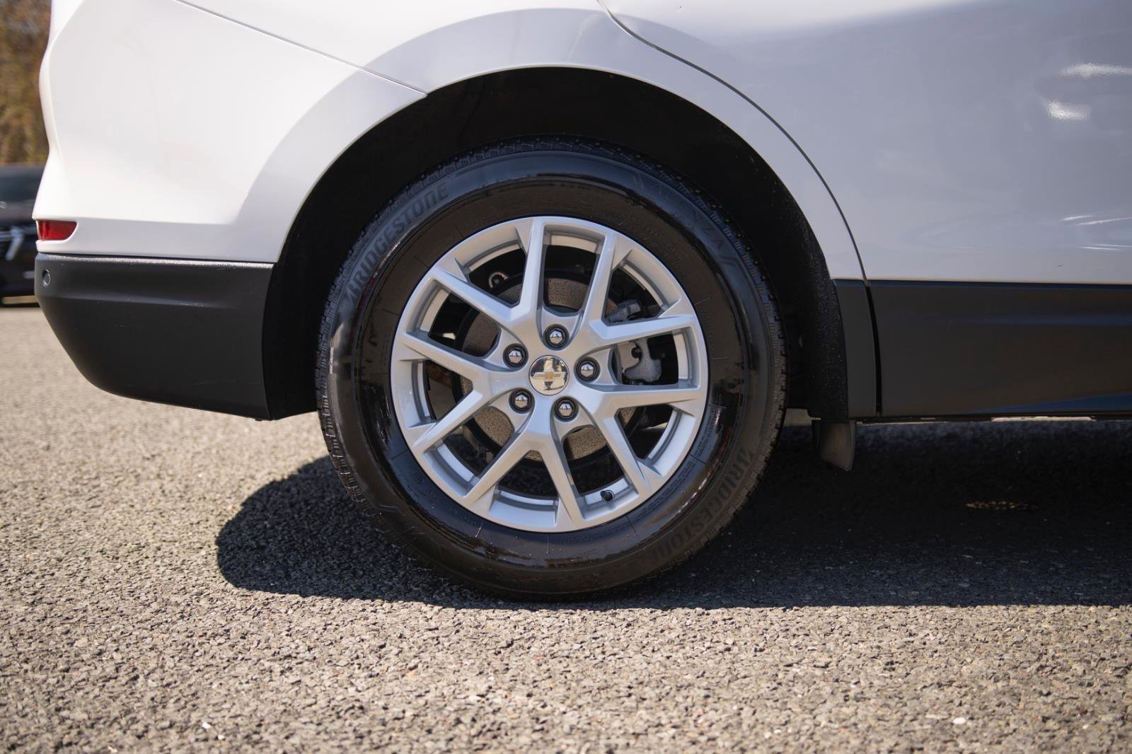 Used 2024 Chevrolet Equinox LT AWD/4WD image 24