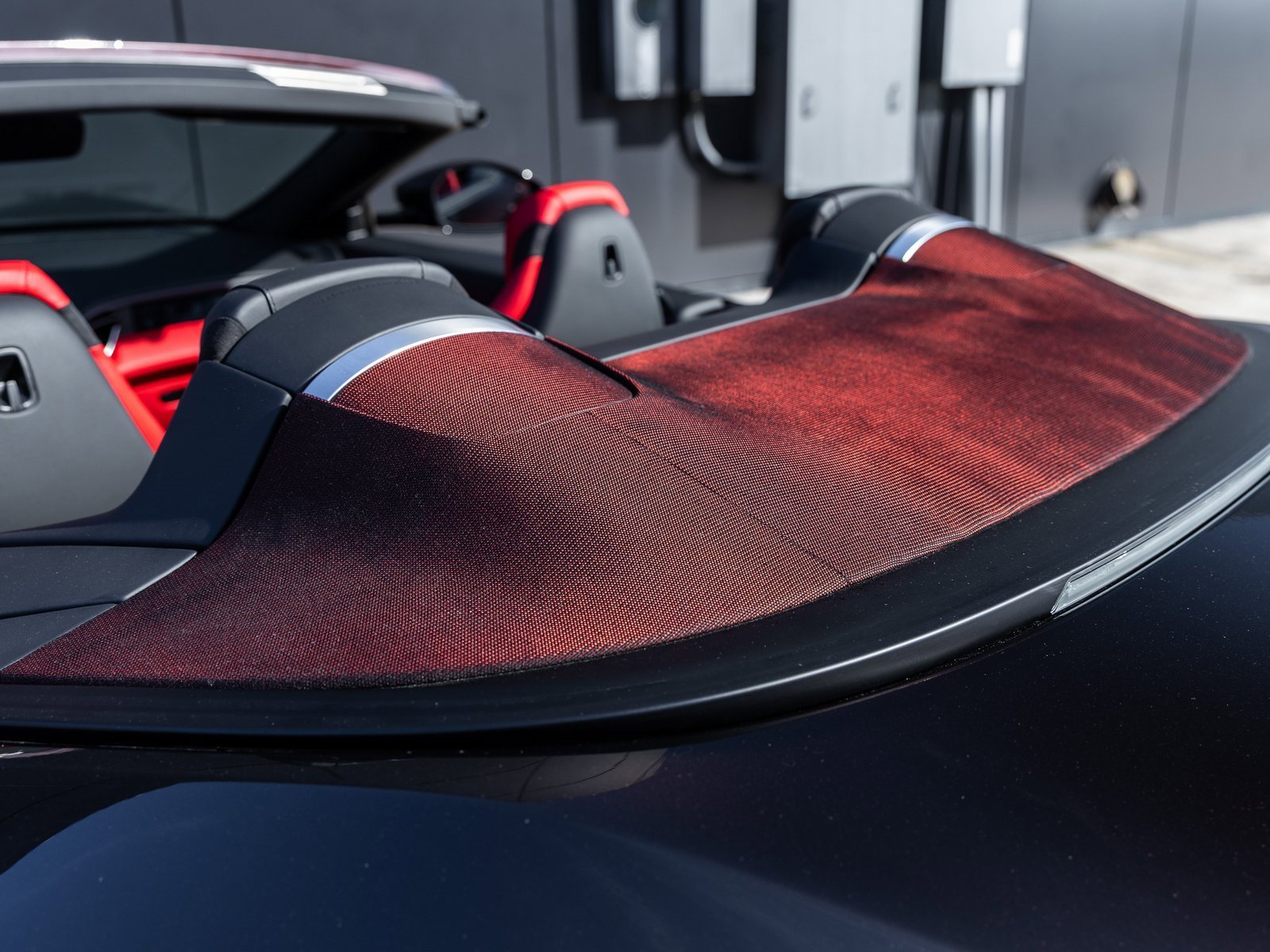 Used 2024 Ferrari Roma Spider image 16