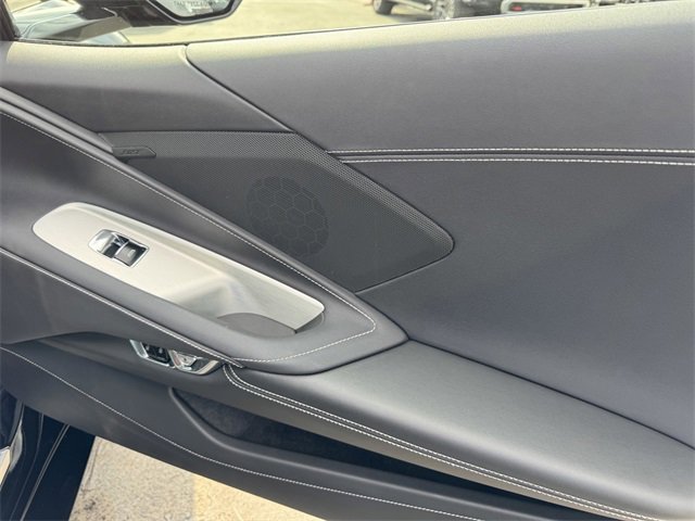 Used 2025 Chevrolet Corvette Stingray image 9