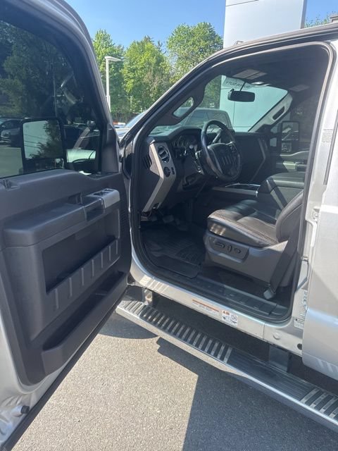 Used 2016 Ford F450 Lariat w/ Lariat Ultimate Package AWD/4WD image 14