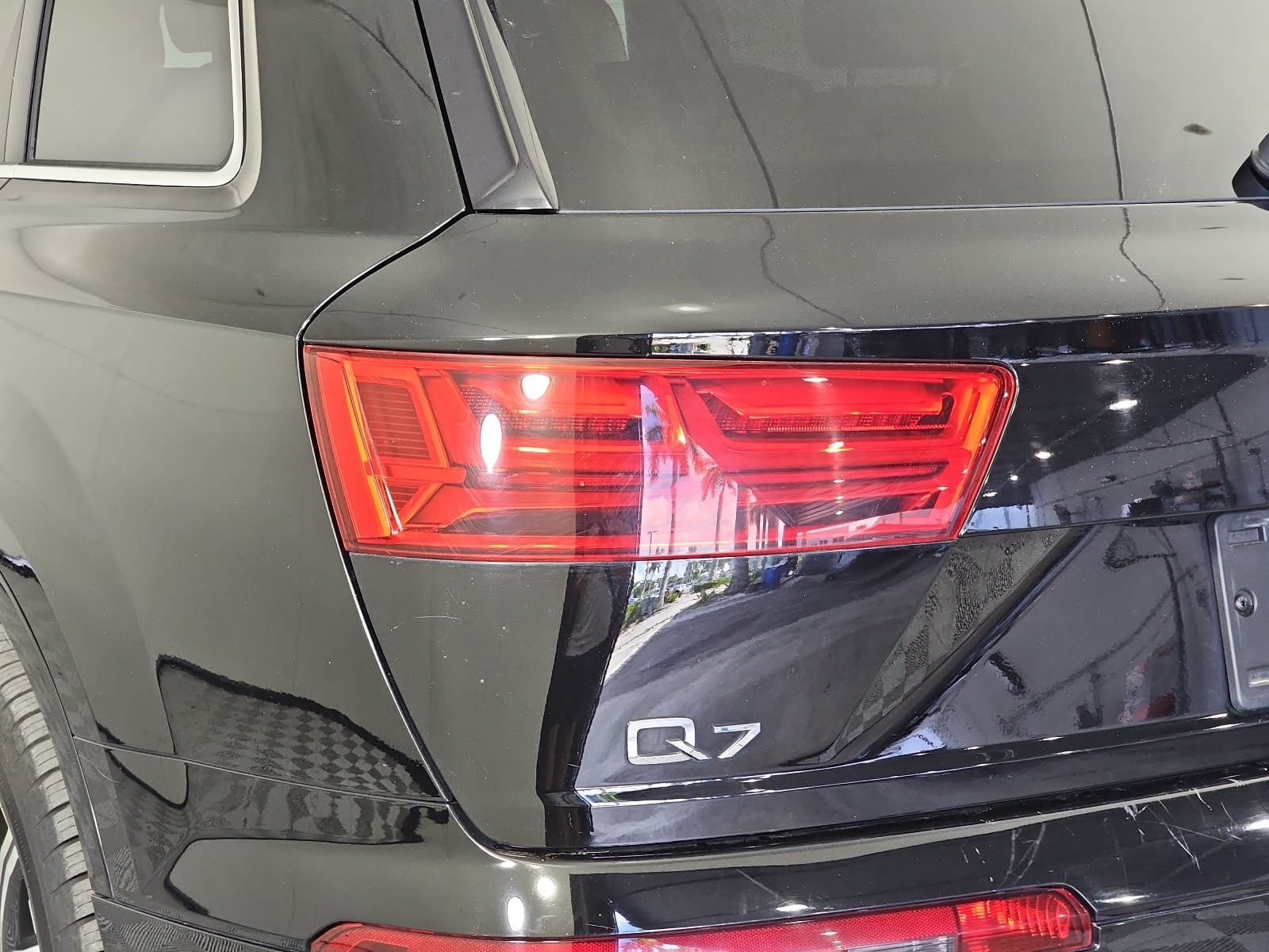 Used 2017 Audi Q7 3.0T Premium Plus AWD/4WD image 29