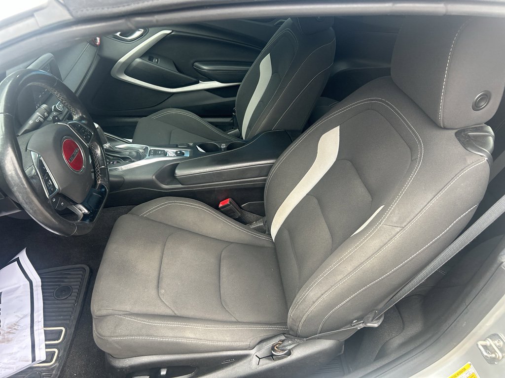 Used 2019 Chevrolet Camaro LT image 17