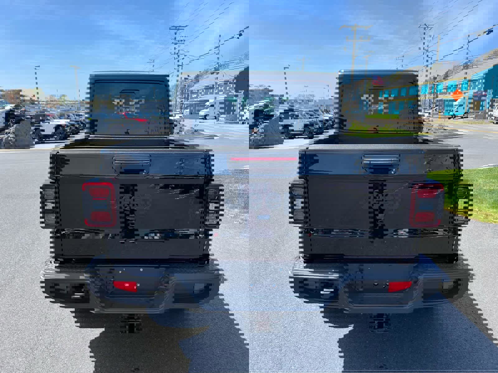 New 2025 Jeep Gladiator Sport image 6