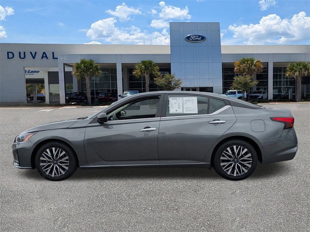 Used 2024 Nissan Altima 2.5 SV image 6