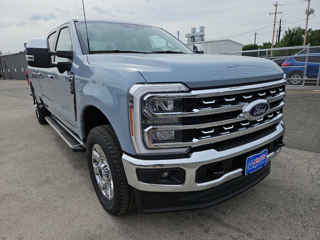 New 2026 Ford F350 Lariat w/ Chrome Package AWD/4WD image 2