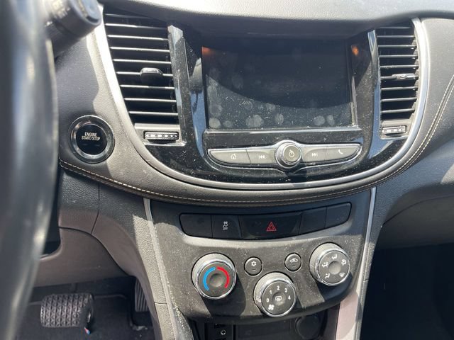 Used 2018 Chevrolet Trax LT w/ LT Convenience Package FWD image 6