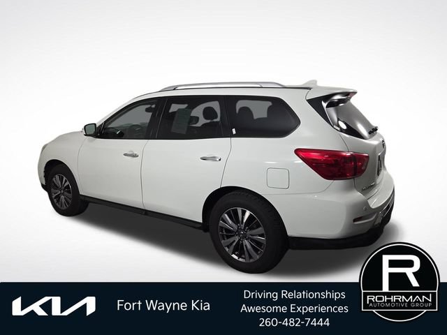 Used 2019 Nissan Pathfinder SV AWD/4WD image 10