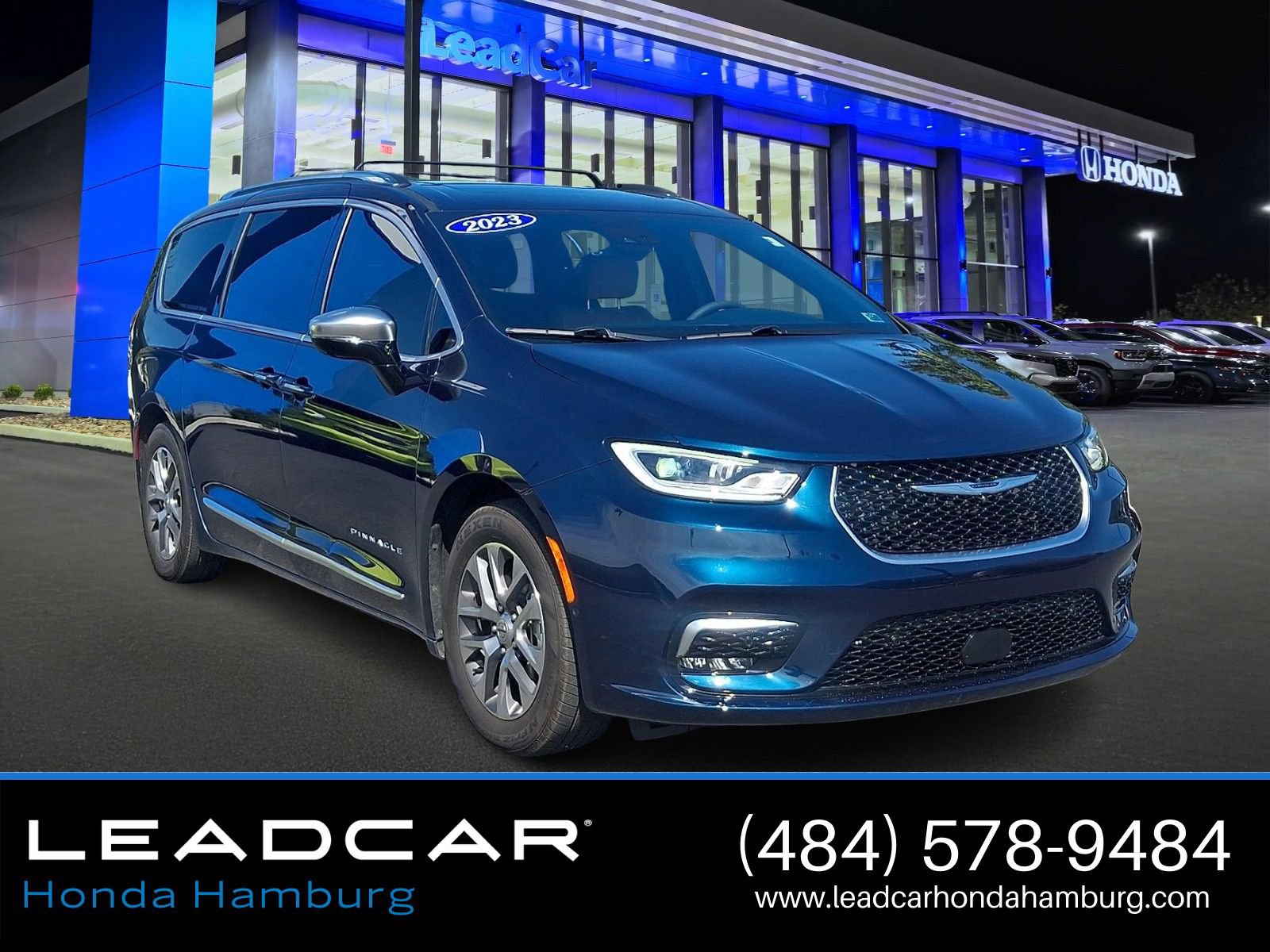 Used 2023 Chrysler Pacifica Pinnacle
