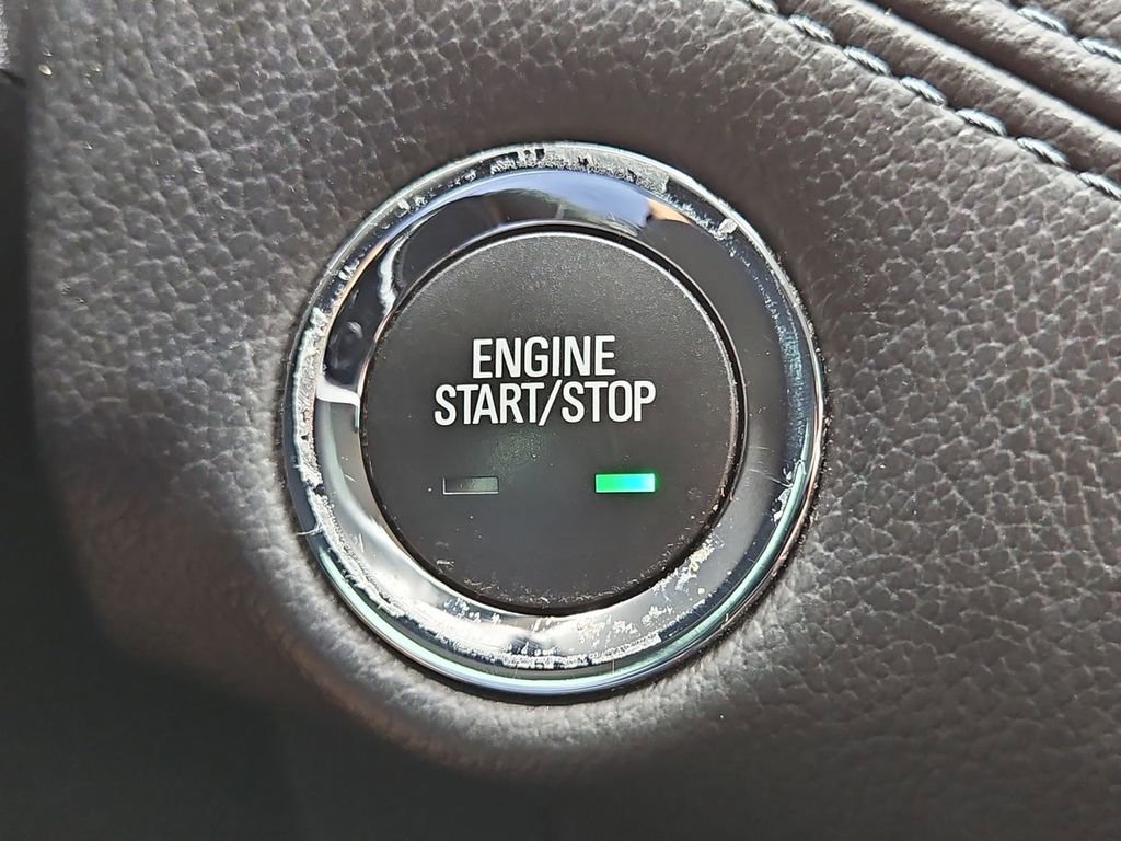 Used 2017 Chevrolet Cruze Premier FWD image 17