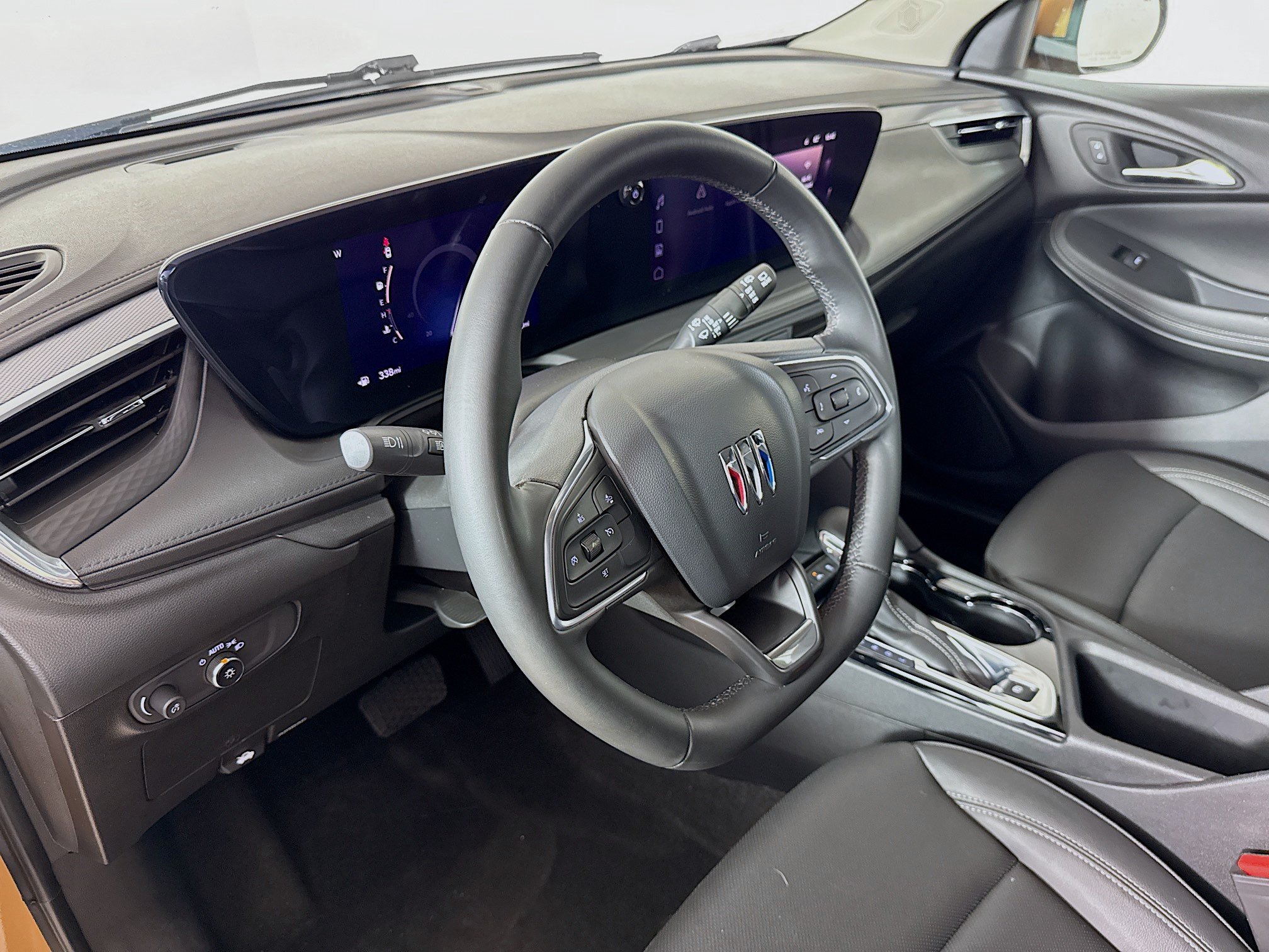 Used 2024 Buick Encore GX Sport Touring AWD/4WD image 8