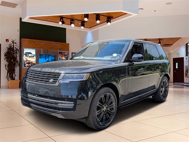 New 2025 Land Rover Range Rover SE