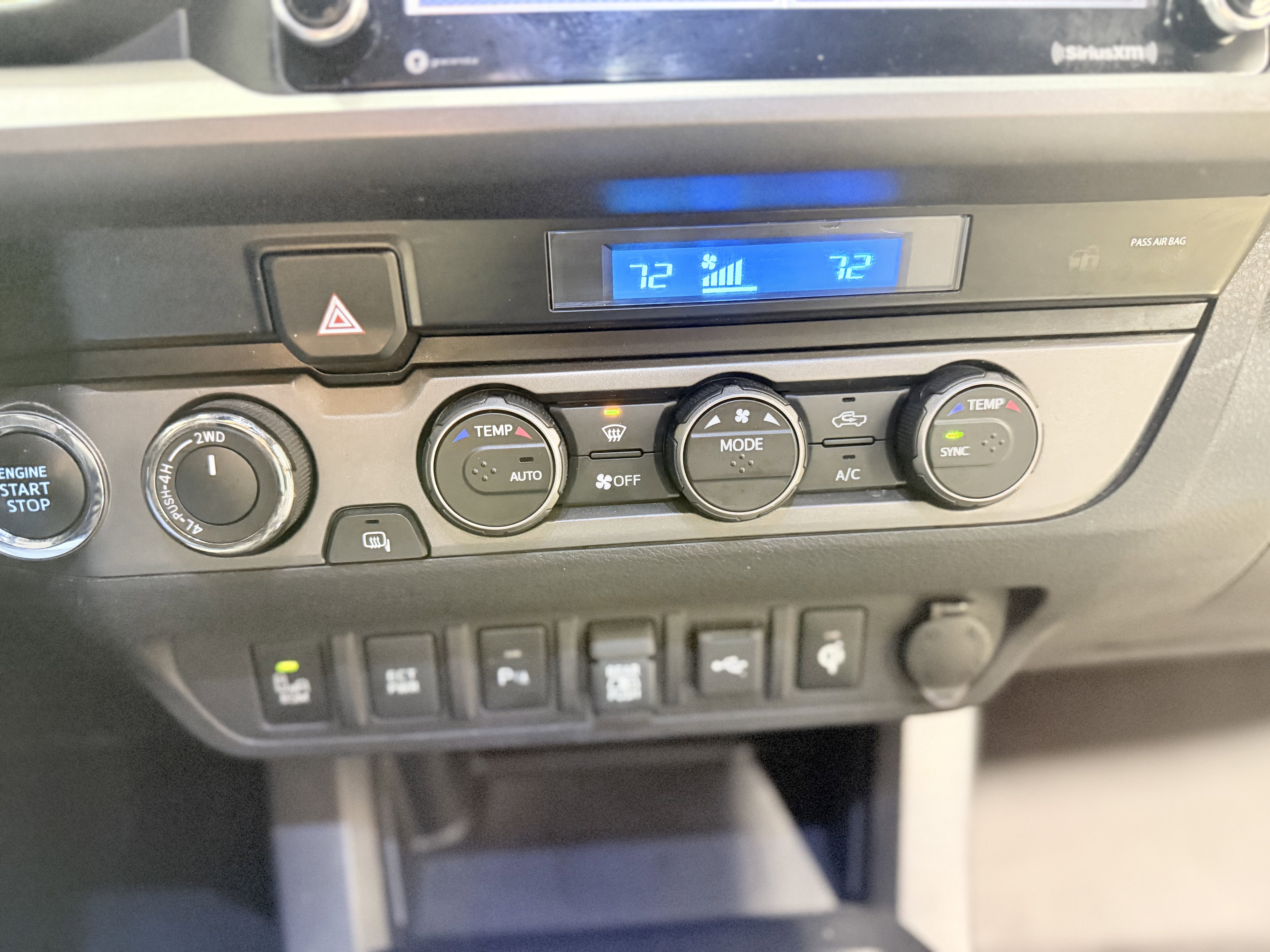 Used 2021 Toyota Tacoma TRD Off-Road w/ Technology Package image 19