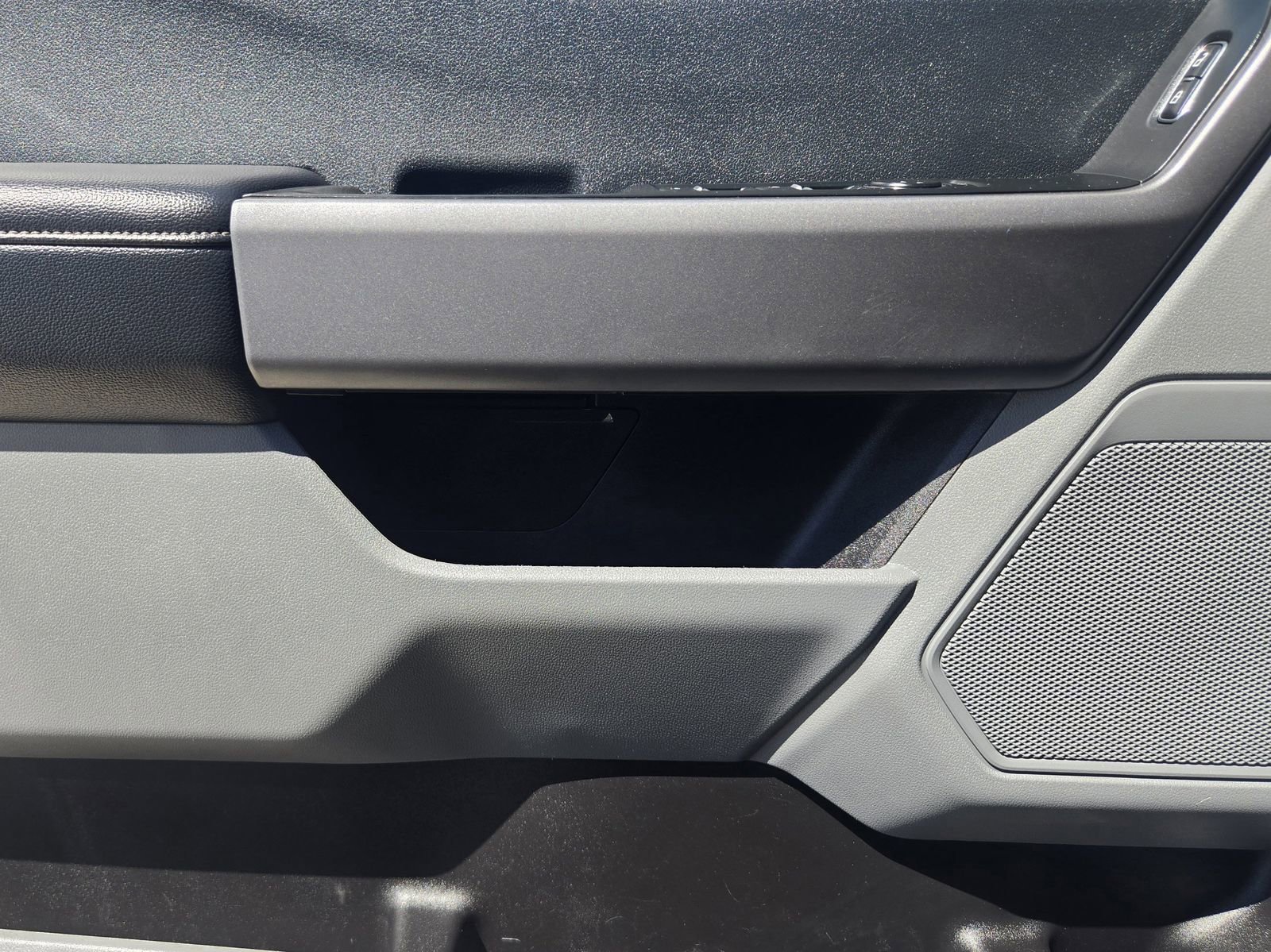 Used 2025 Ford F350 XLT image 24