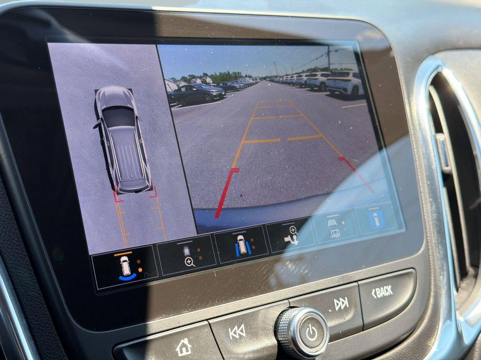 Used 2023 Chevrolet Equinox LT AWD/4WD image 24