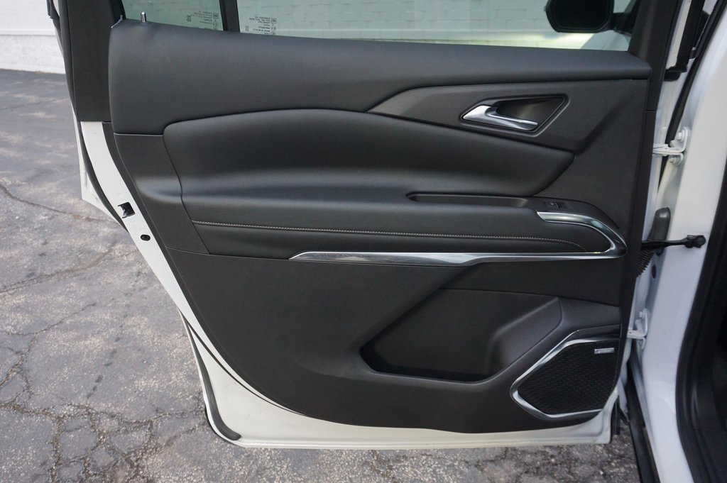 Certified 2025 Chevrolet Traverse High Country image 30