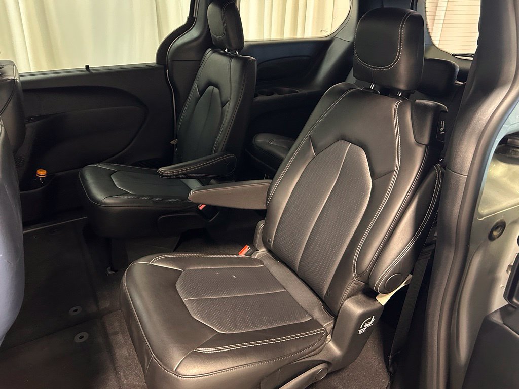 Used 2026 Chrysler Pacifica Select w/ S Appearance Package FWD image 7