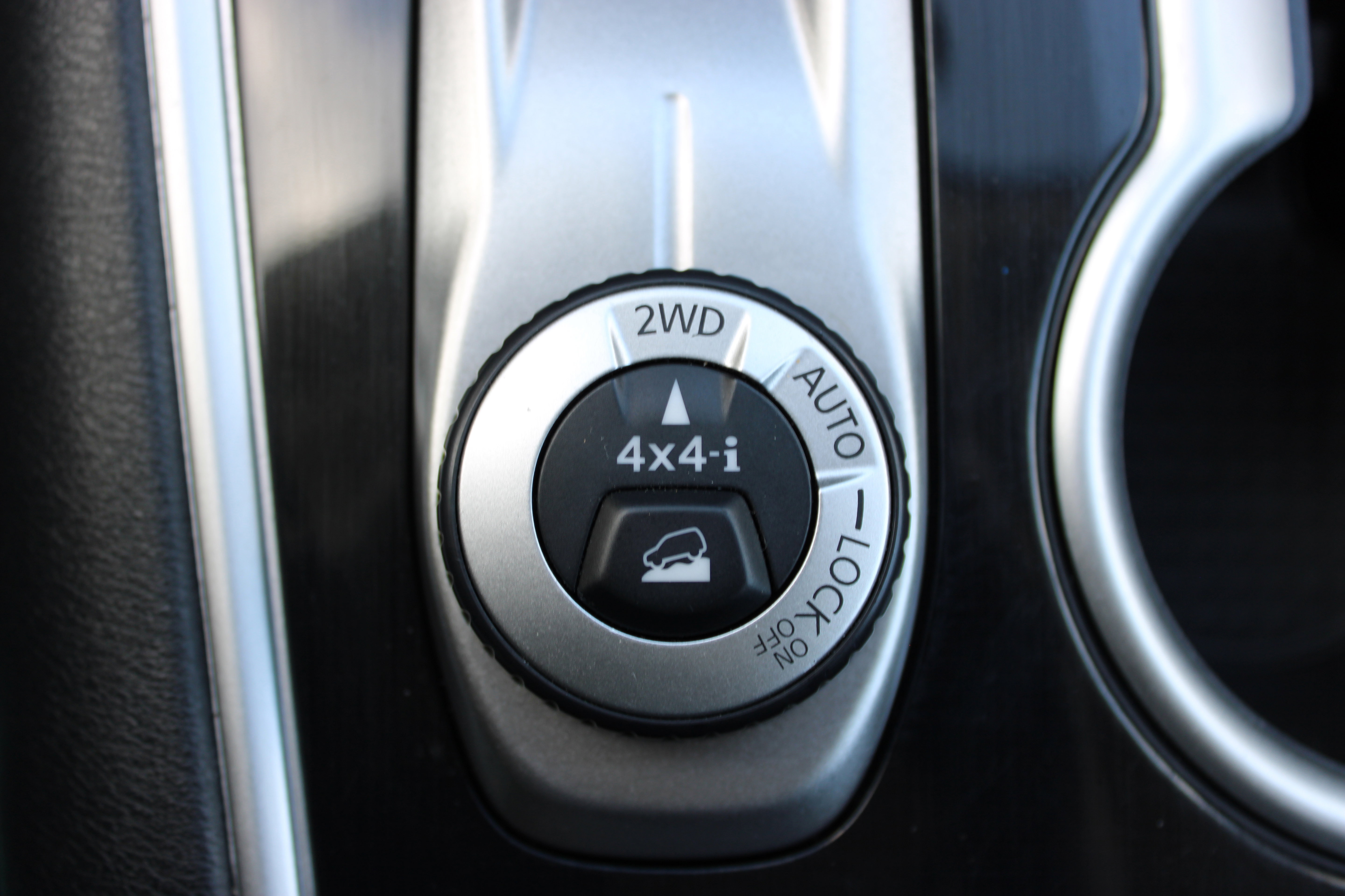 Used 2020 Nissan Pathfinder SV AWD/4WD image 20