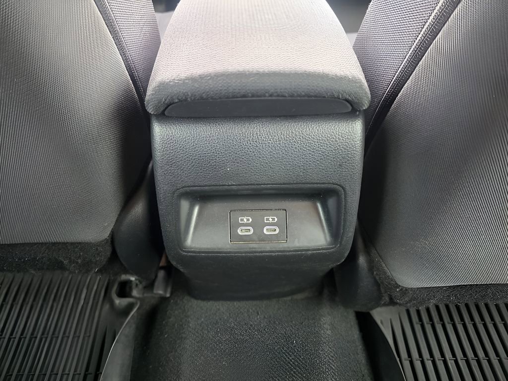 Used 2024 Toyota Corolla LE image 28