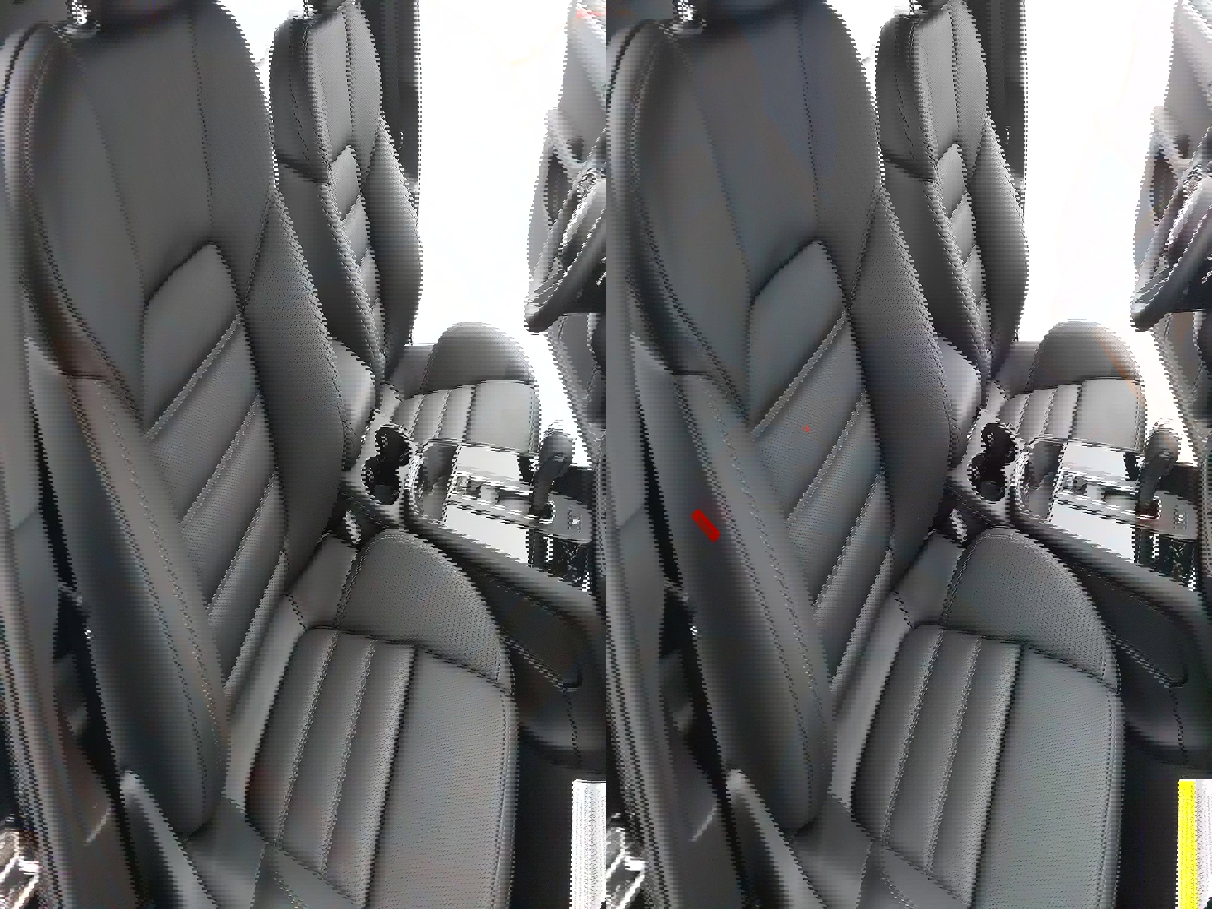 New 2026 Porsche Macan AWD/4WD image 12