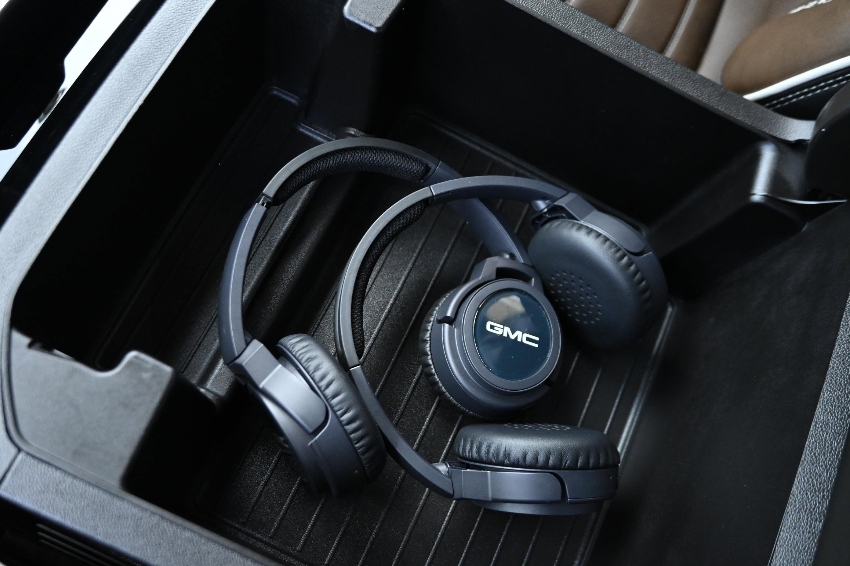 Used 2025 GMC Yukon Denali Ultimate image 25