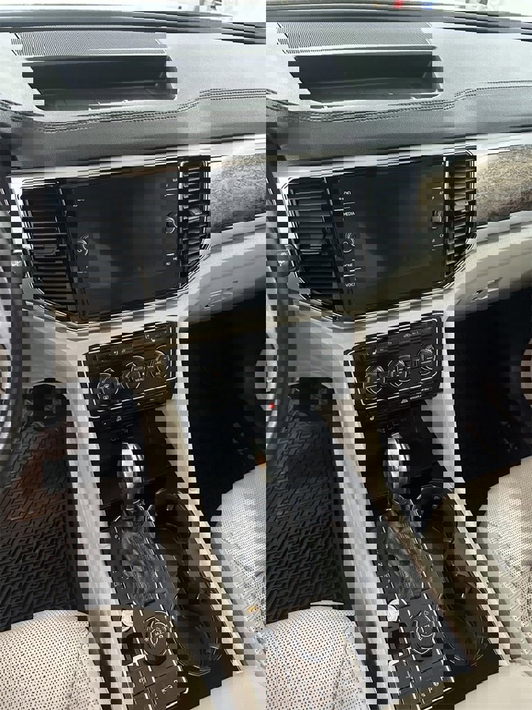 Used 2019 Volkswagen Atlas SEL Premium image 18