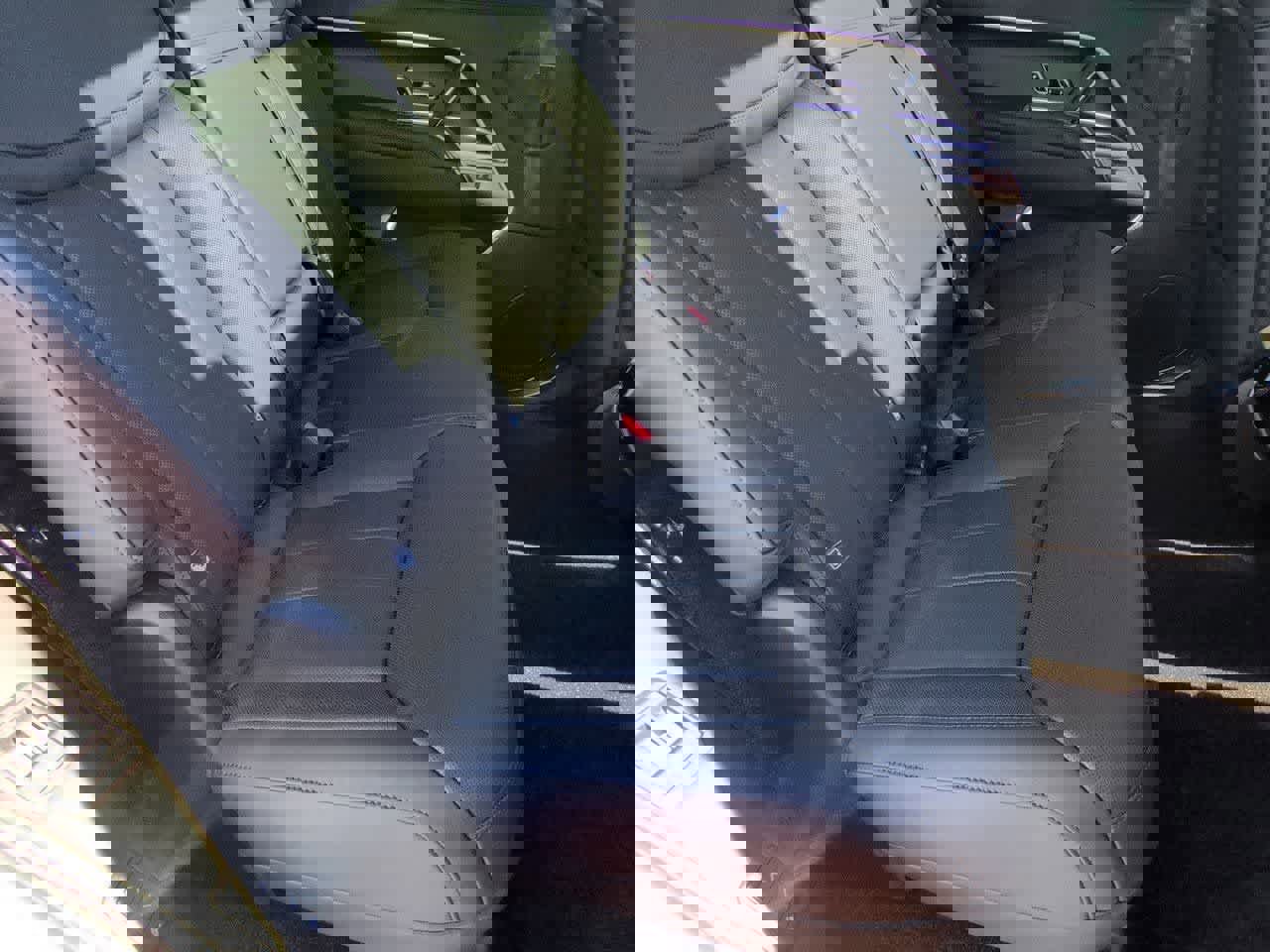 New 2026 Land Rover Range Rover Long Wheelbase SE image 21