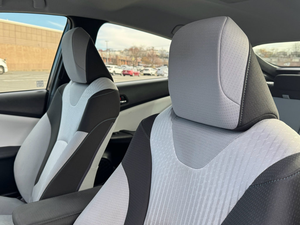 Used 2016 Toyota Prius image 10