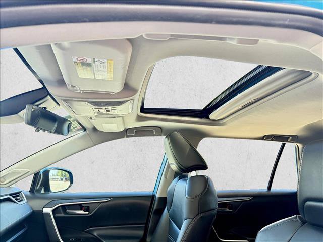 Certified 2021 Toyota RAV4 XLE Premium AWD/4WD image 13