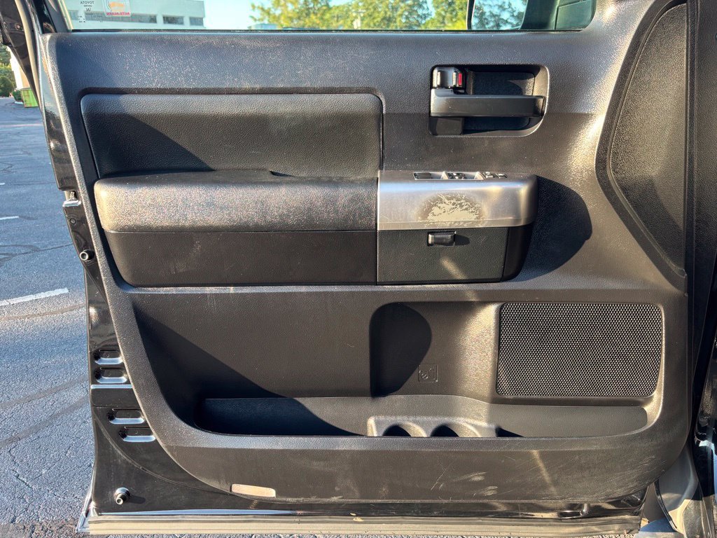 Used 2018 Toyota Sequoia TRD Sport AWD/4WD image 16