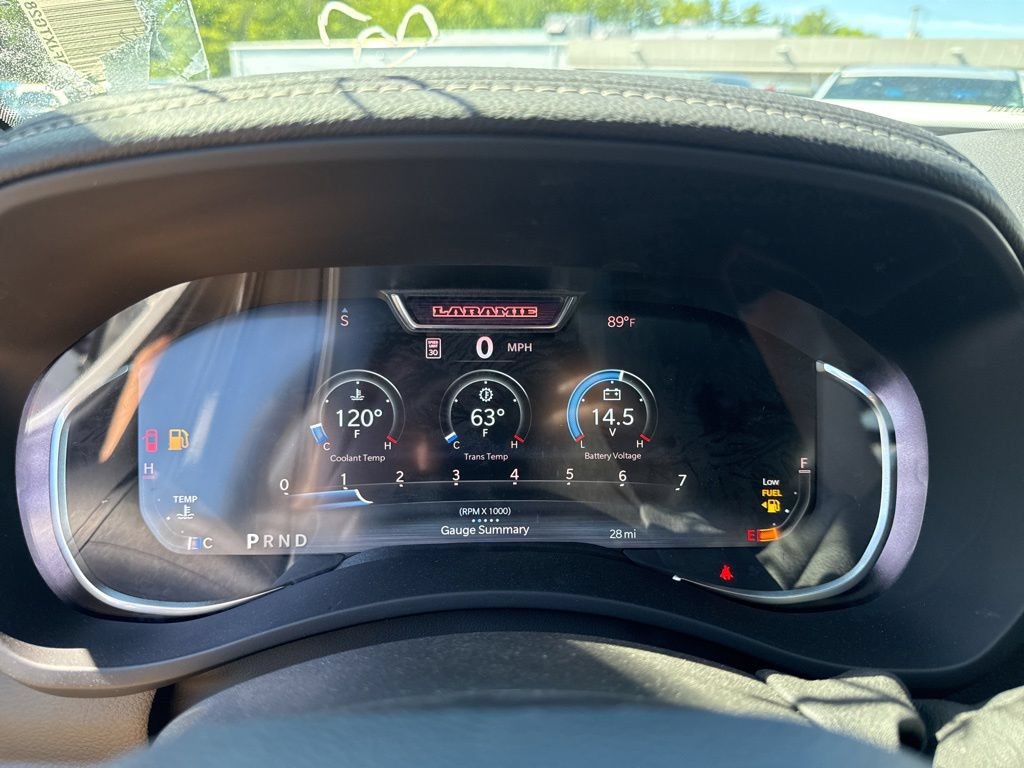 New 2026 RAM 2500 Laramie AWD/4WD image 12