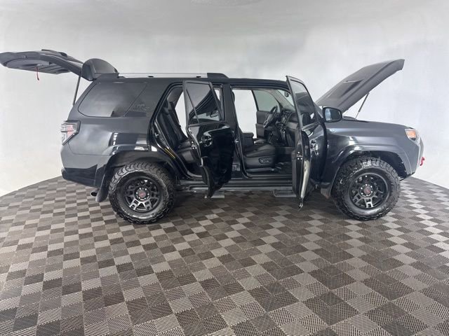 Used 2019 Toyota 4Runner TRD Off-Road Premium AWD/4WD image 13