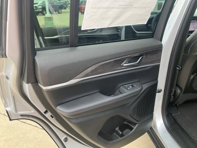 New 2025 Jeep Grand Cherokee Limited image 22