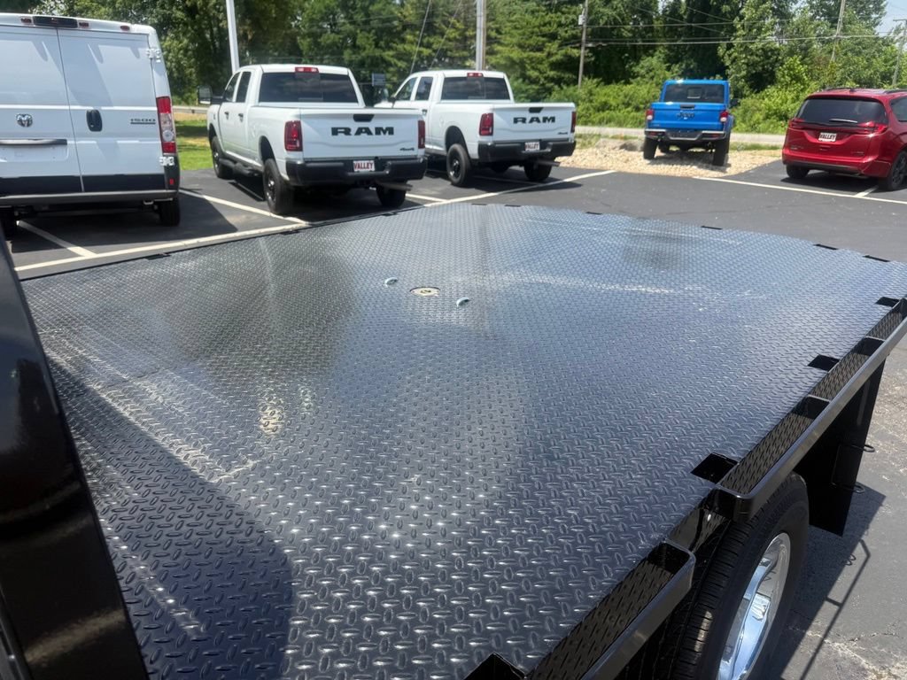 Used 2023 RAM 3500 Tradesman w/ Chrome Appearance Group AWD/4WD image 45