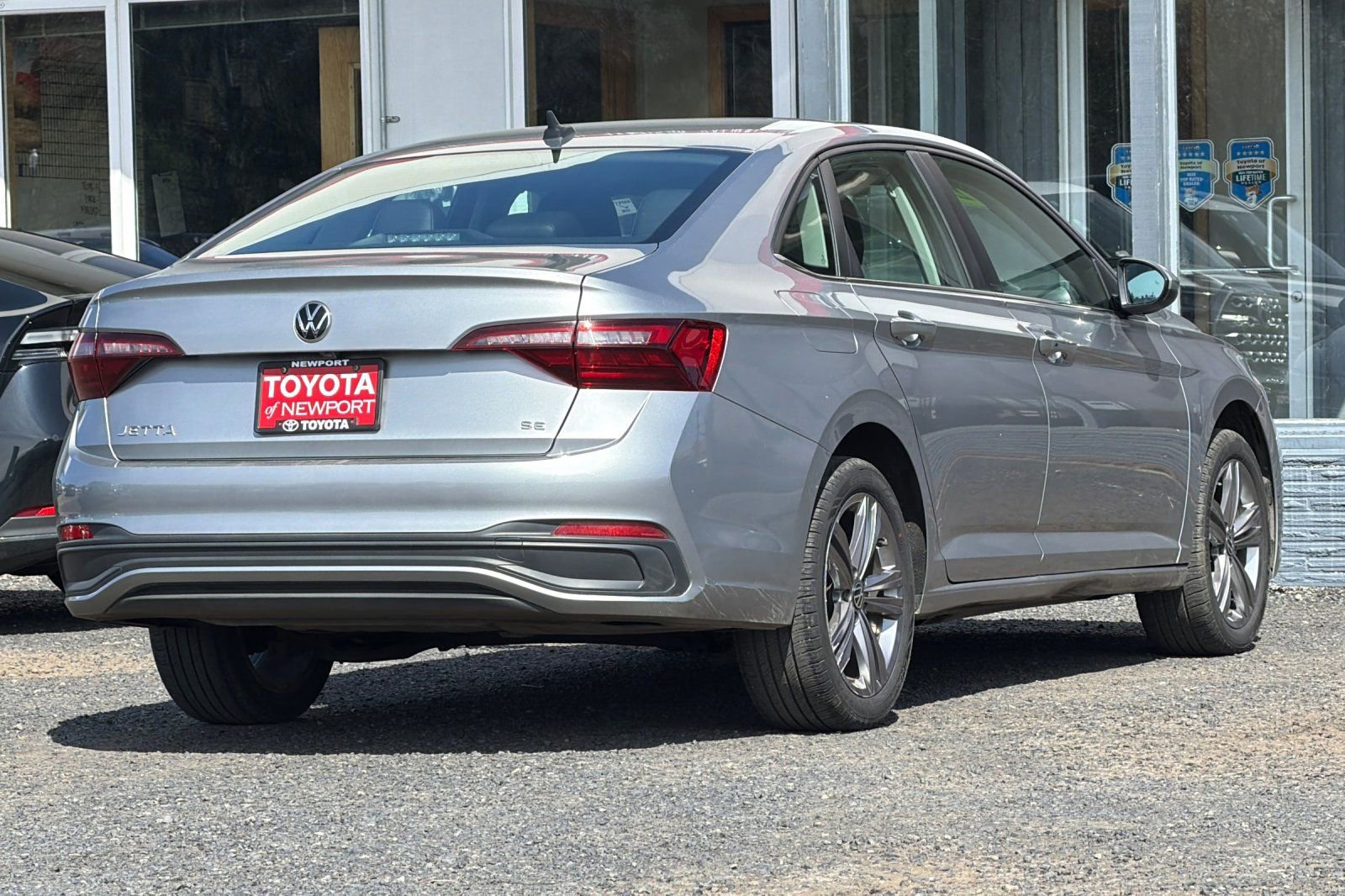 Used 2022 Volkswagen Jetta SE FWD image 4