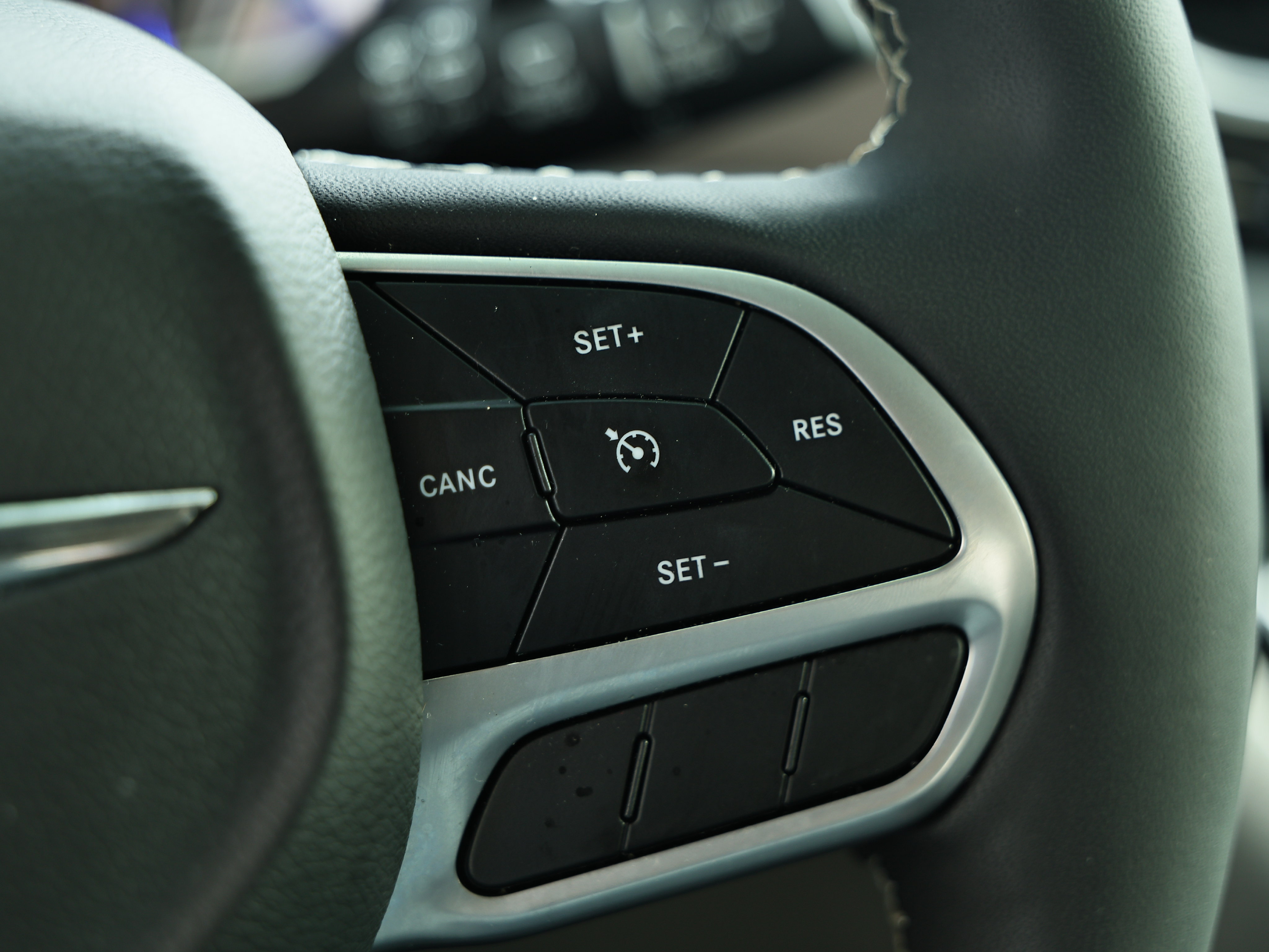 Used 2024 Chrysler Voyager LX FWD image 31