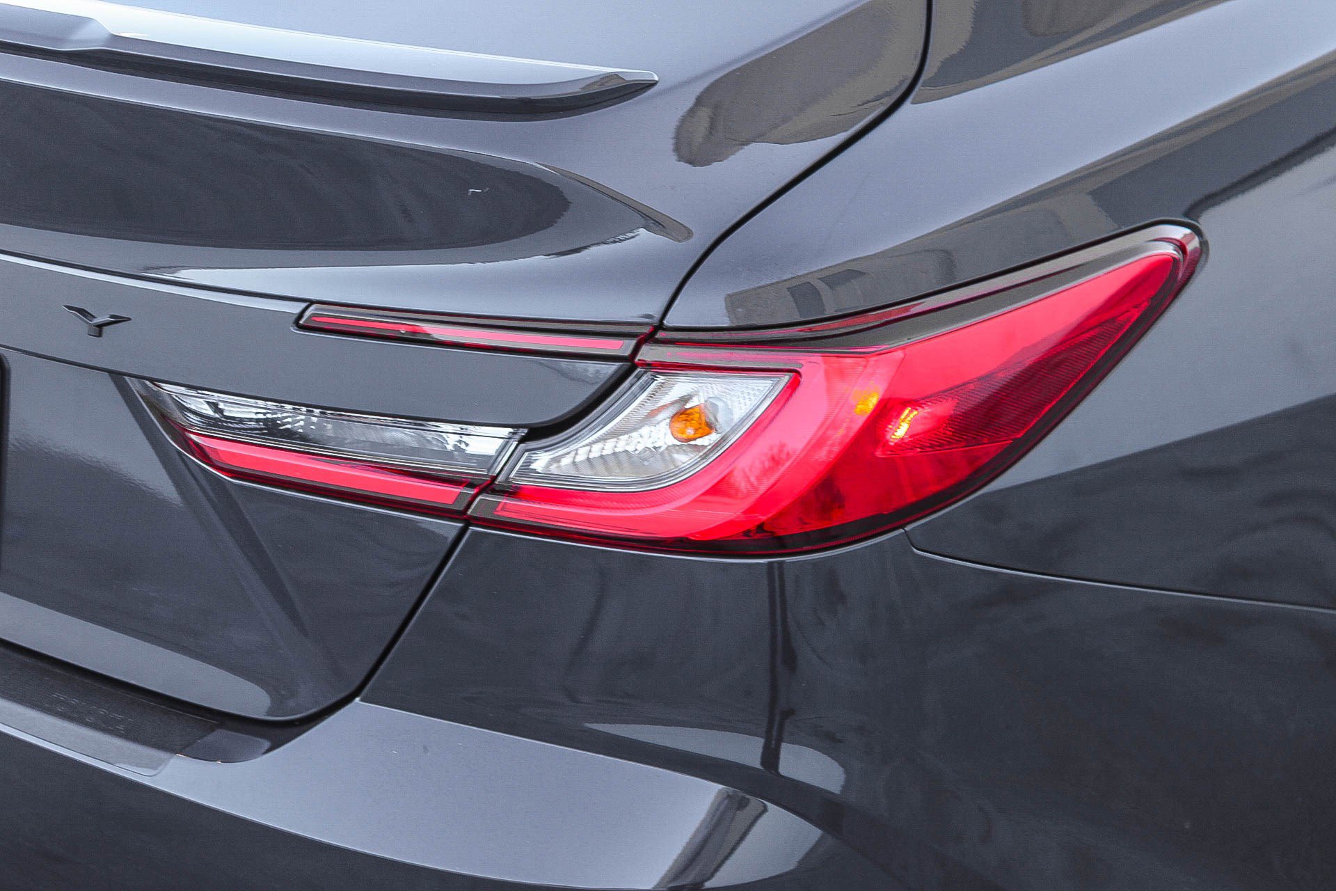 Used 2025 Toyota Camry SE image 10