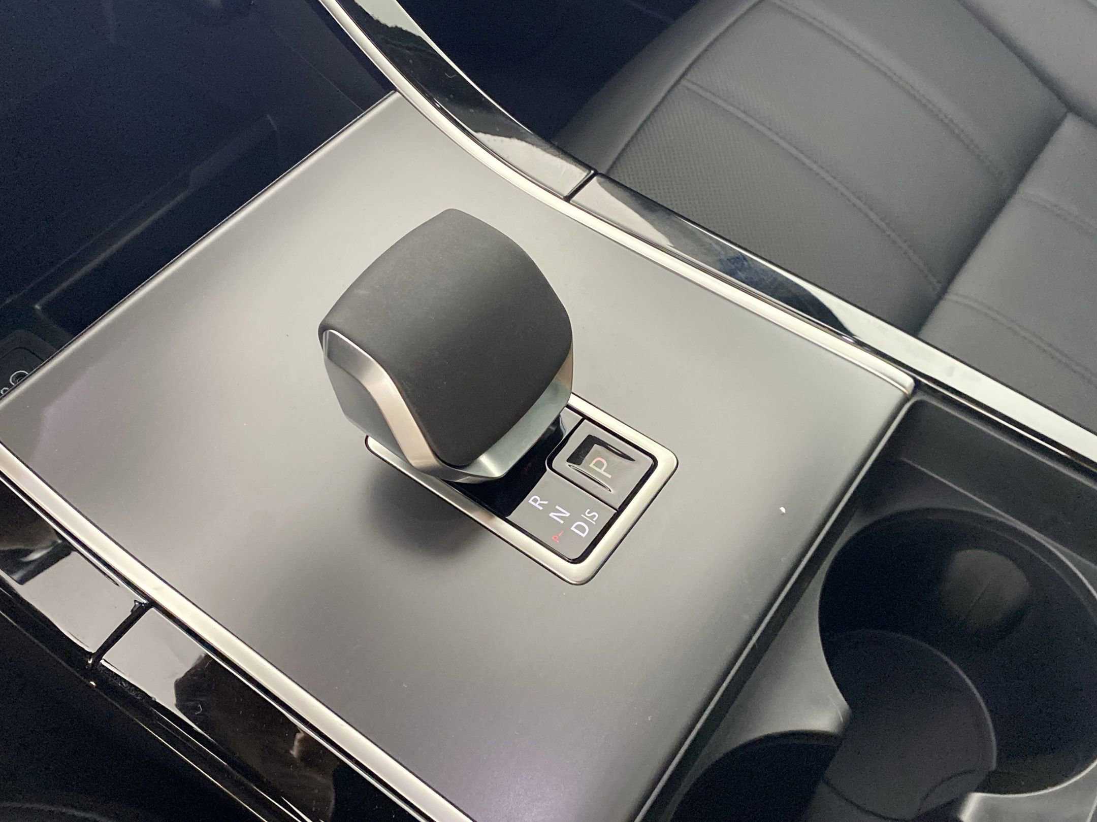 Used 2026 Land Rover Range Rover Evoque S image 19
