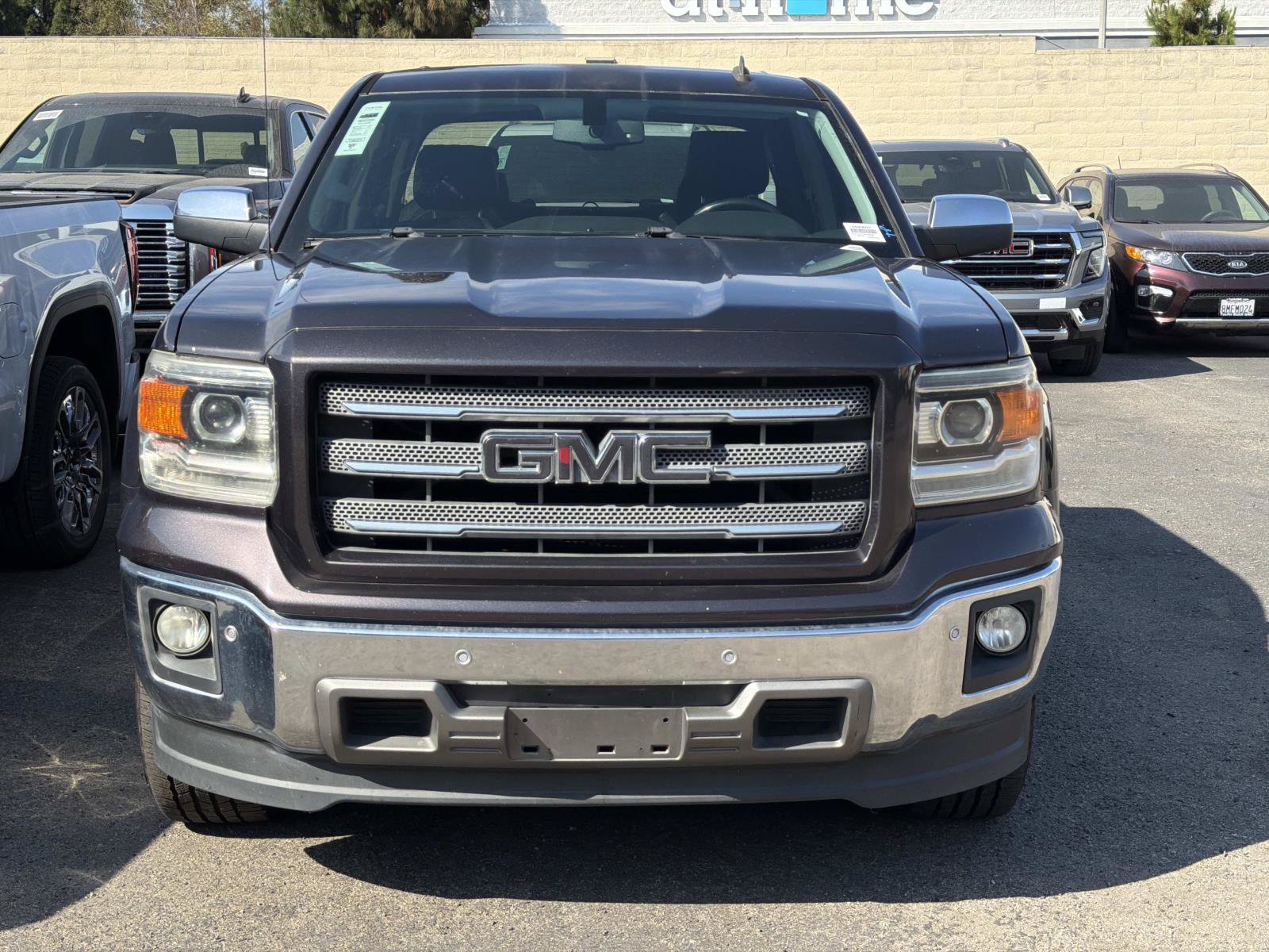 Used 2014 GMC Sierra 1500 SLT w/ SLT Crew Cab Value Package RWD image 2
