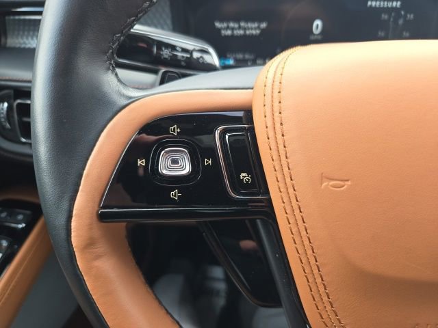 Certified 2023 Lincoln Aviator Black Label w/ Dynamic Handling Package image 42