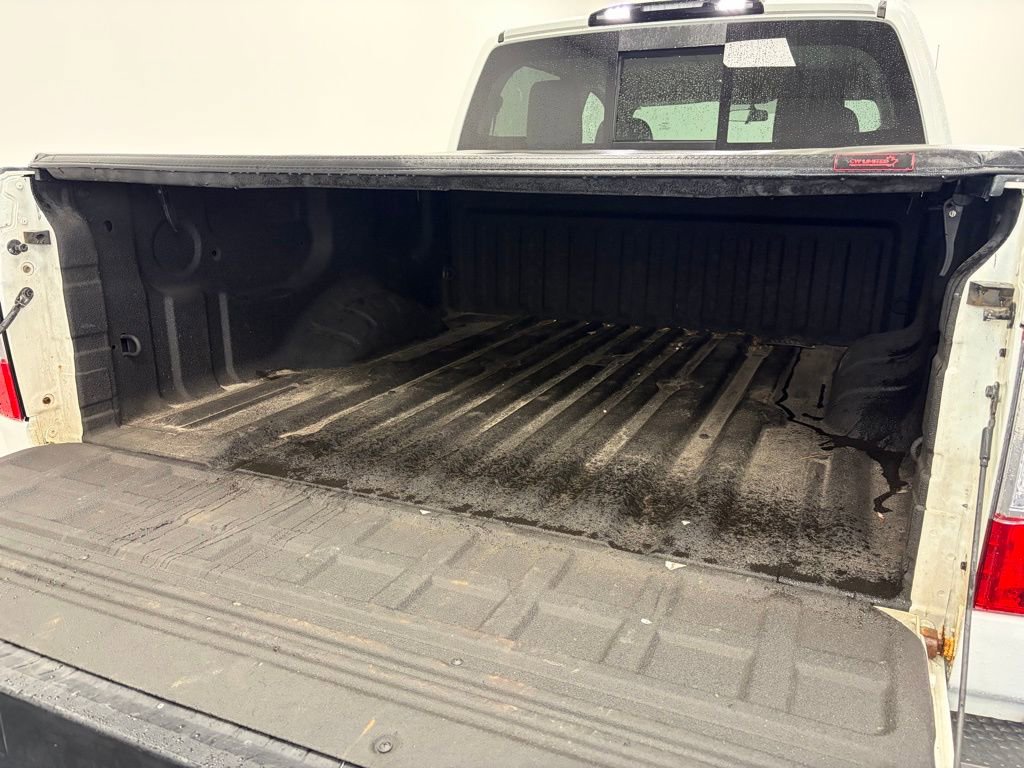 Used 2018 Nissan Titan SV AWD/4WD image 7